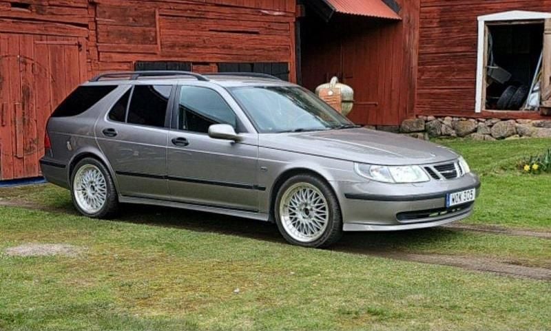 Begagnad 2005 Saab 9-5 Vector Kombi | 10 000 kr (Superpris) - Bild 1/3