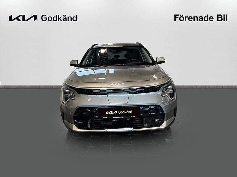 Begagnad Kia e-Niro Advance 11 kW (15 HK) 2023 Grå SUV