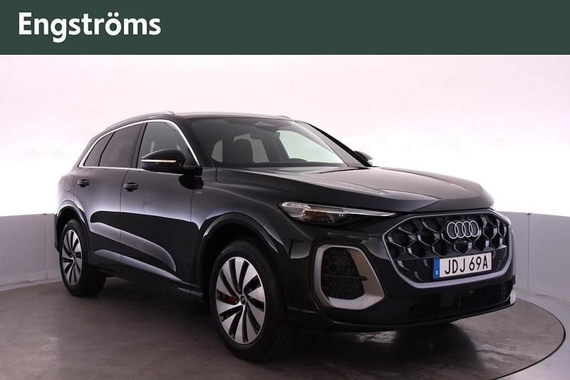 Ny Audi Q5 S-Line 367 HK (269 kW) 2025 Svart (mytsvart metallic) SUV