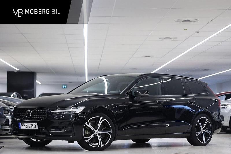 Svart Begagnad 2022 Volvo V60 Plus Kombi | 449 900 kr (Marknadspris) - Bild 1/3