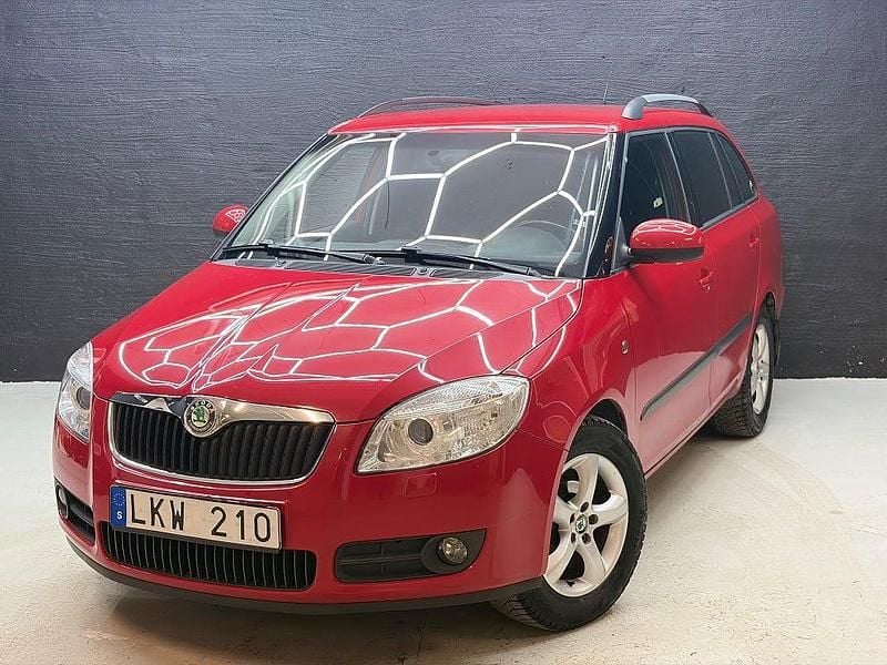 Begagnad Skoda Fabia 86 HK (63 kW) 2008 Röd Kombi