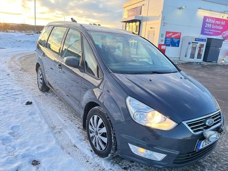 Begagnad Ford Galaxy 115 HK (84 kW) 2015 Minibuss