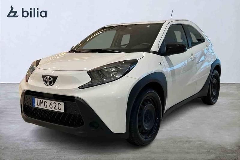 Vit Begagnad 2023 Toyota Aygo X SUV | 149 900 kr (Marknadspris) - Bild 1/1