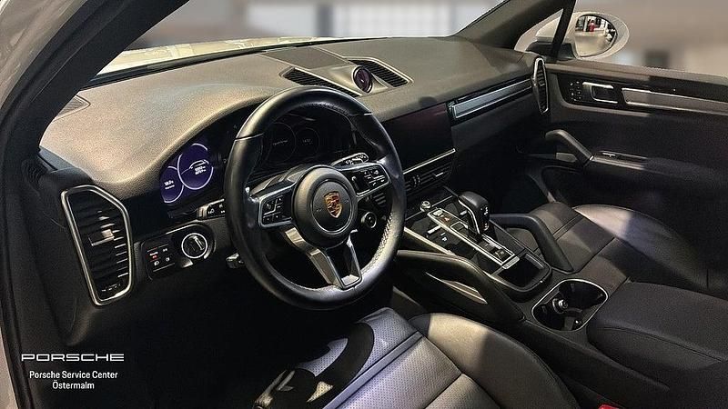 Begagnad Porsche Cayenne Platinum Edition 340 HK (250 kW) 2022 Vit SUV