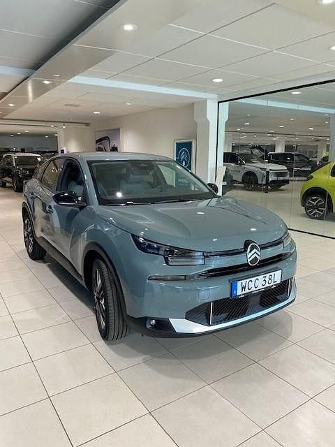 Ny Citroën C4 PureTech 131 HK (96 kW) 2025 Grön Halvkombi