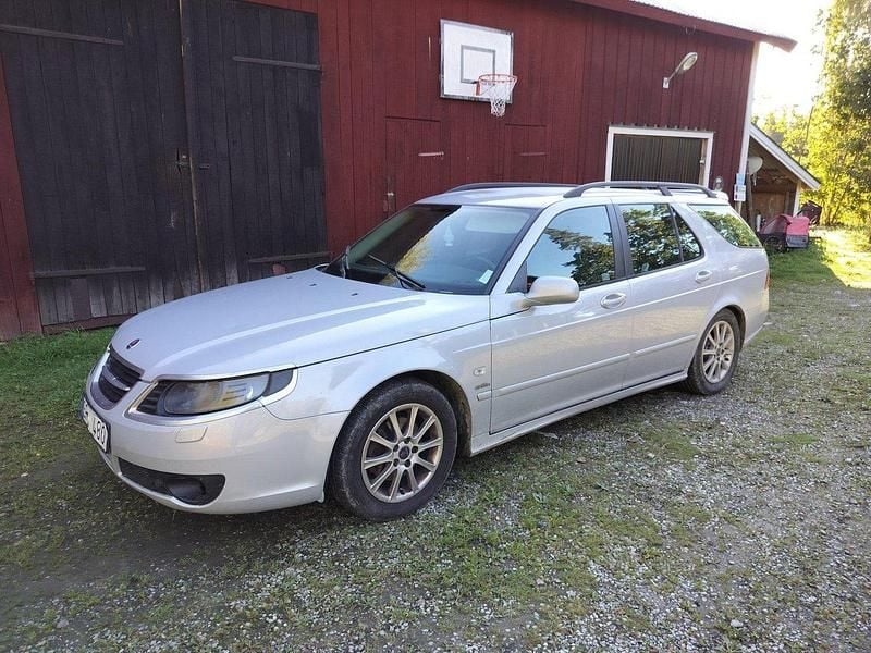 Grå Begagnad 2010 Saab 9-5 Griffin Kombi | 25 000 kr - Bild 1/2