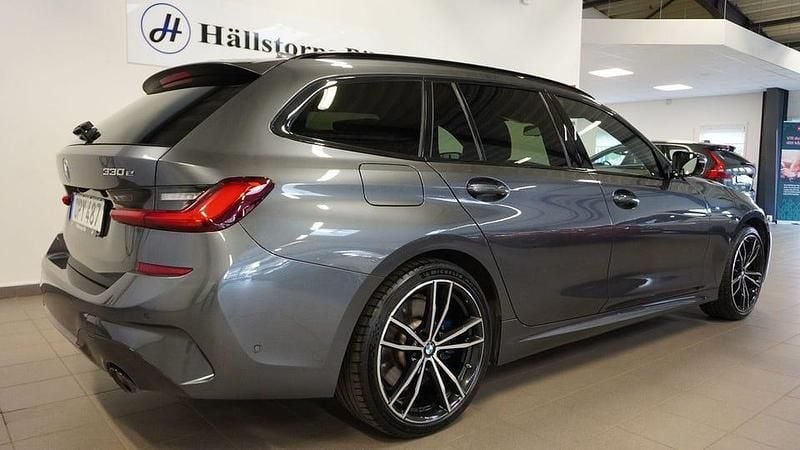 Begagnad BMW 330 M Sport 292 HK (214 kW) 2021 Grå Kombi