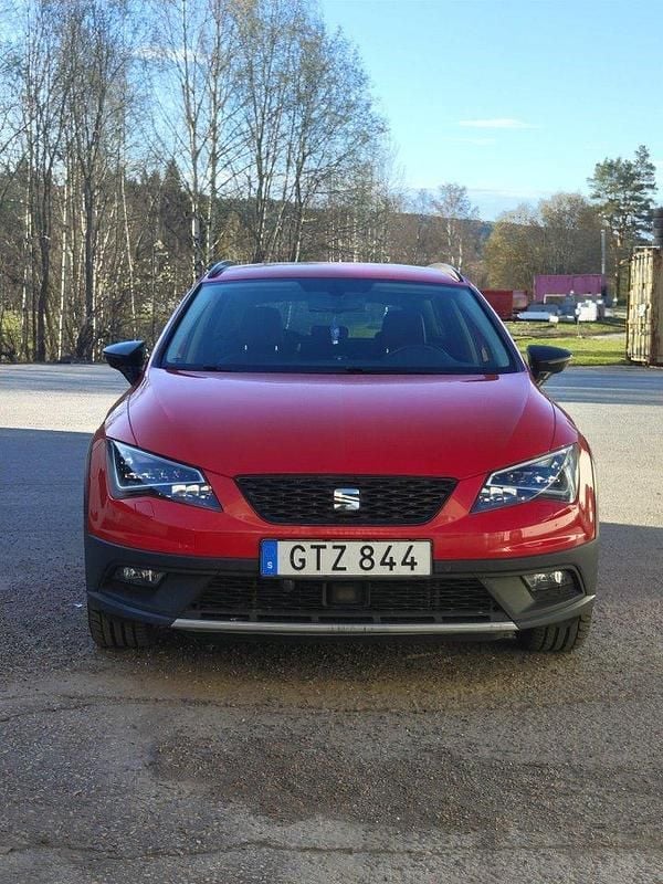 Röd Begagnad 2016 Seat Leon X-Perience Xperience Kombi | 119 000 kr (Bra pris) - Bild 1/4