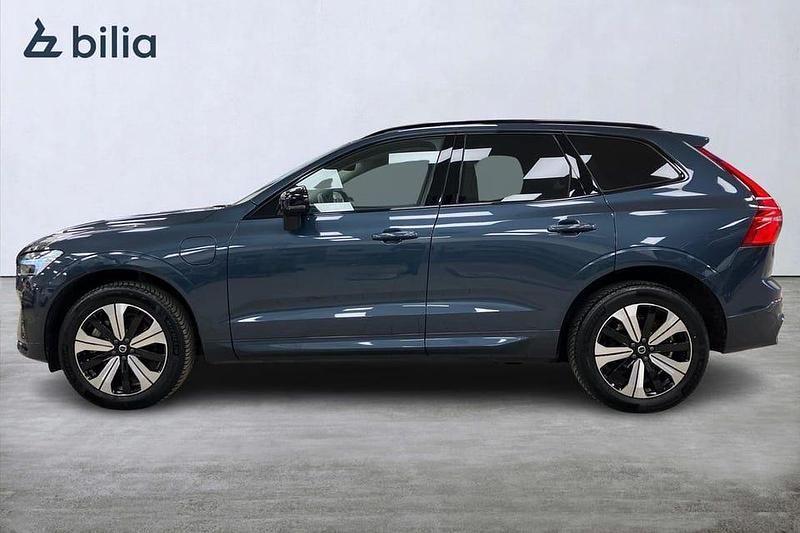 Begagnad Volvo XC60 Plus 355 HK (261 kW) 2023 Blå SUV