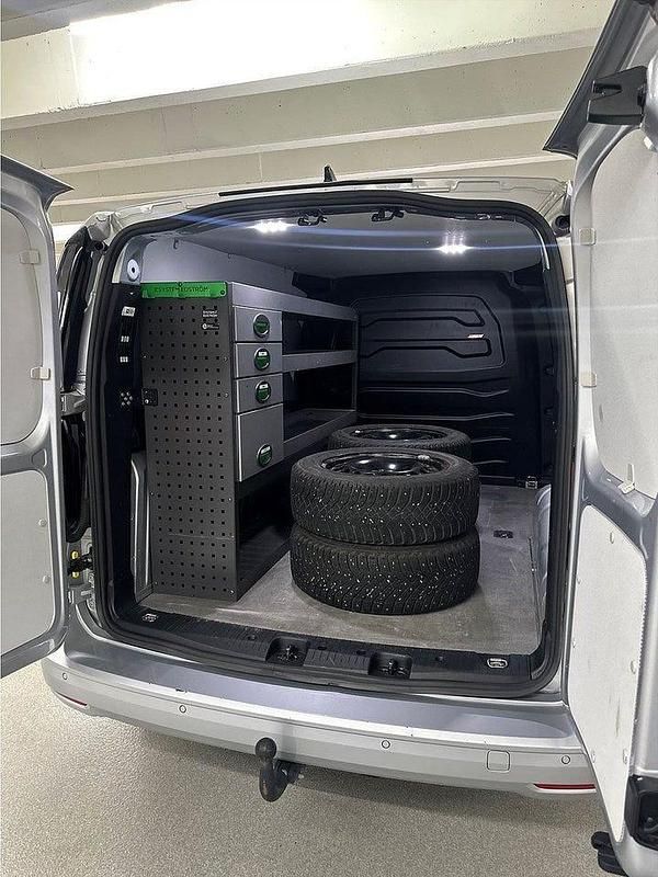 Begagnad VW Caddy 122 HK (89 kW) 2022 Silver Minibuss