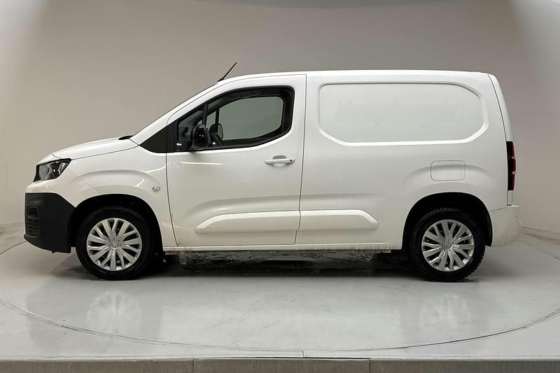 Begagnad Peugeot Partner 130 HK (95 kW) 2021 Vit Minibuss