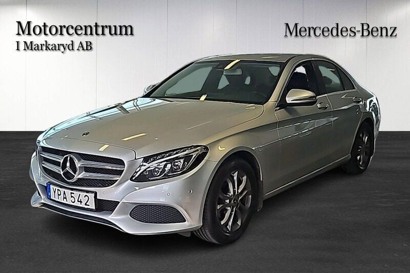 Silver Begagnad 2017 Mercedes C180 Avantgarde Sedan | 189 000 kr (Marknadspris) - Bild 1/4