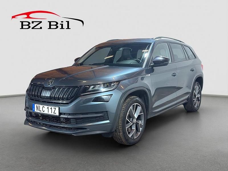 Grå Begagnad 2019 Skoda Kodiaq SportLine SUV | 279 900 kr (Bra pris) - Bild 1/4