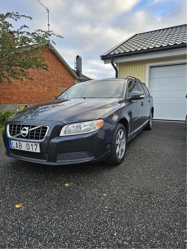 Begagnad 2011 Volvo V70 Kinetic Kombi | 52 500 kr (Superpris) - Bild 1/4