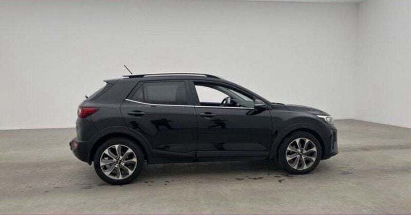 Grå Begagnad 2020 Kia Stonic Advance SUV | 186 000 kr (Marknadspris) - Bild 1/4