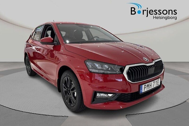 Röd Ny 2025 Skoda Fabia Selection Halvkombi | 252 400 kr (Lite dyr) - Bild 1/4