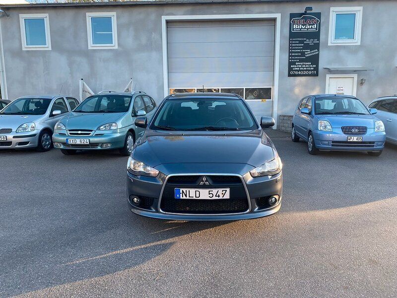 Mörkgrå Begagnad 2009 Mitsubishi Lancer Sportback Halvkombi | 31 900 kr (Bra pris) - Bild 1/4