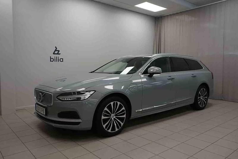 Grå Begagnad 2024 Volvo V90 Kombi | 419 900 kr (Bra pris) - Bild 1/1