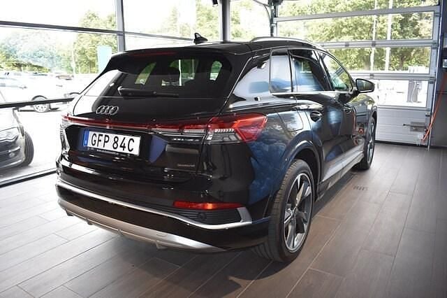 Begagnad Audi Q4 e-tron S-Line 210 kW (286 HK) 2025 Svart SUV