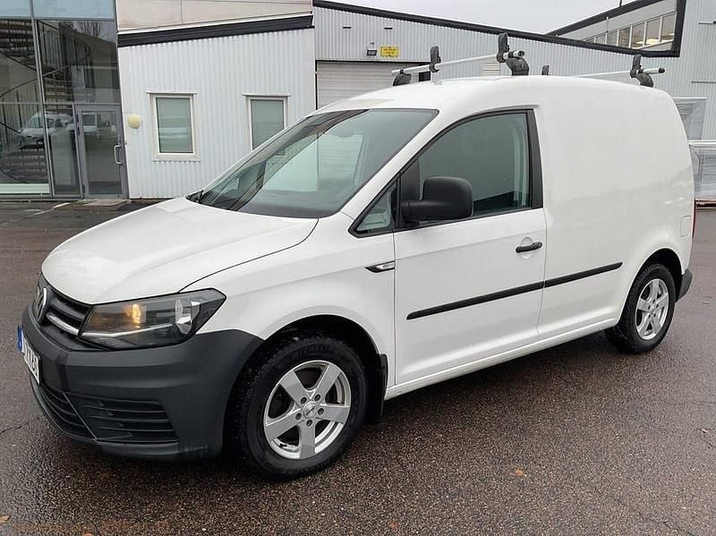 Vit Begagnad 2017 VW Caddy S Minibuss | 66 500 kr (Superpris) - Bild 1/4