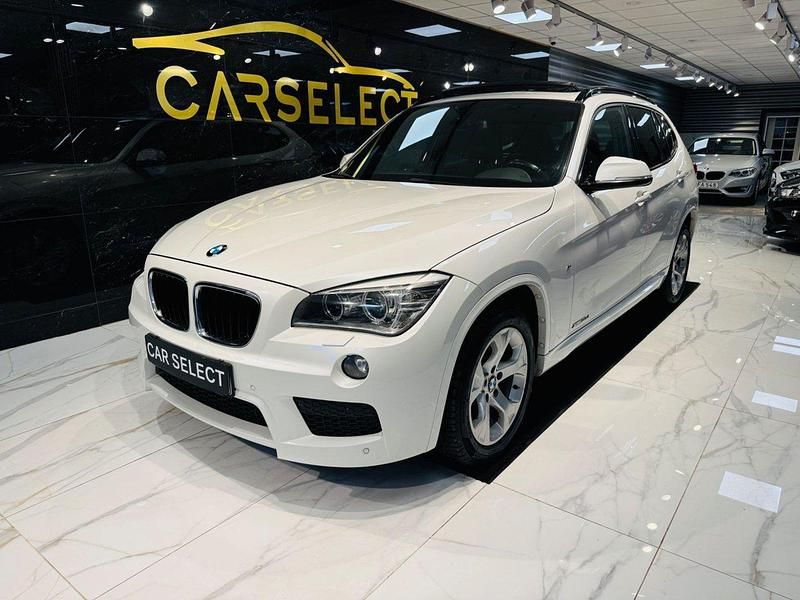 Vit Begagnad 2015 BMW X1 M Sport SUV | 179 900 kr (Lite dyr) - Bild 1/4