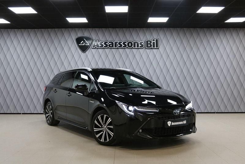 Svart Begagnad 2021 Toyota Corolla Style Kombi | 229 900 kr (Bra pris) - Bild 1/4