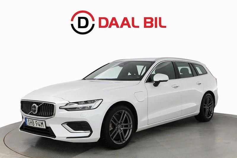 Begagnad Volvo V60 Performance 350 HK (257 kW) 2023 Vit Kombi