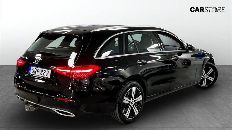 Begagnad Mercedes C300e Avantgarde 197 HK (144 kW) 2024 Svart