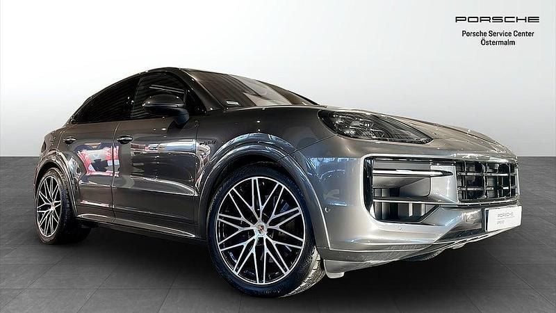 Grå Begagnad 2024 Porsche Cayenne SUV | 1 245 000 kr (Dyr) - Bild 1/4