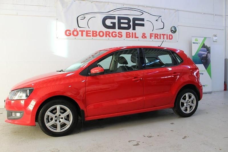 Begagnad VW Polo 90 HK (66 kW) 2012 Röd Halvkombi