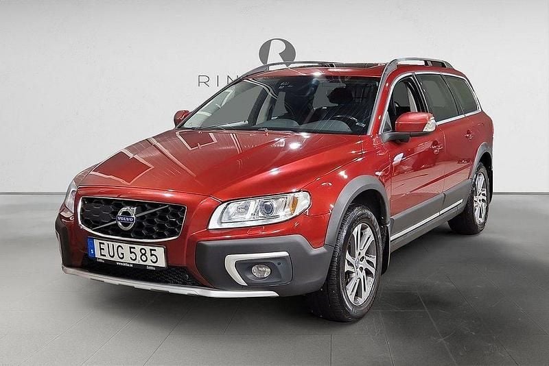 Röd Begagnad 2015 Volvo XC70 Summum Kombi | 199 900 kr (Lite dyr) - Bild 1/3