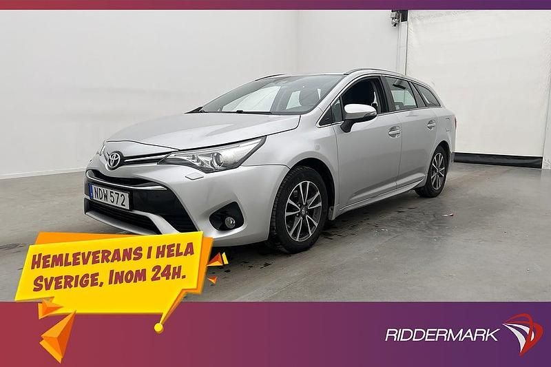 Begagnad Toyota Avensis Active 147 HK (108 kW) 2016 Silver Kombi