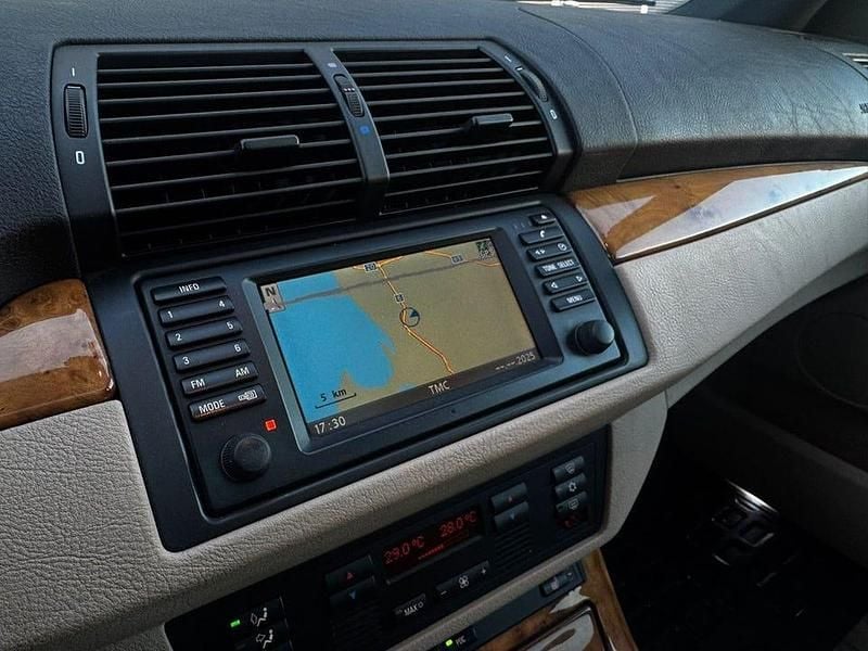 Begagnad BMW X5 Sport Line 231 HK (169 kW) 2003 Silver SUV