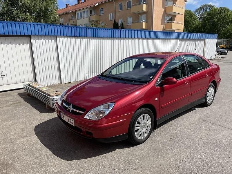 Röd Begagnad 2004 Citroën C5 Halvkombi | 19 500 kr (Lite dyr) - Bild 1/4