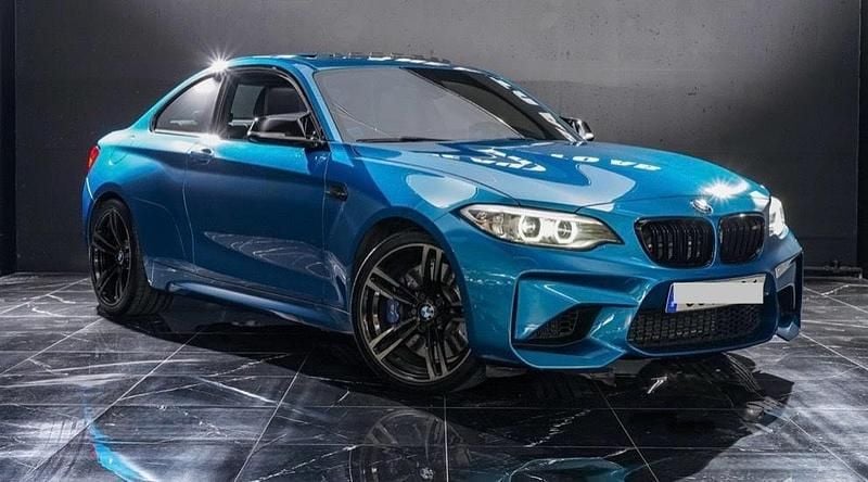 Blå Begagnad 2017 BMW M2 M Performance Sportkupé | 445 000 kr (Marknadspris) - Bild 1/4