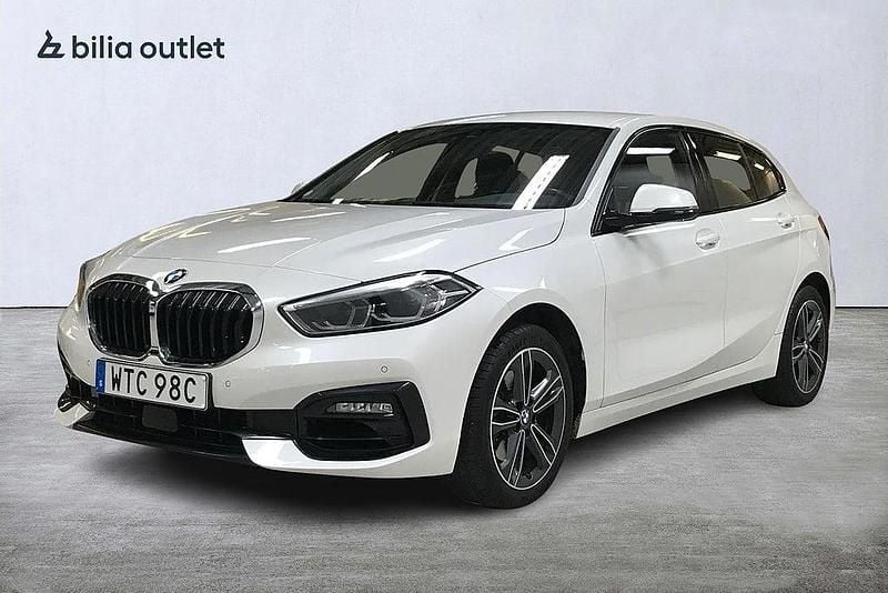 Begagnad BMW 118 Sport Line 140 HK (102 kW) 2020 Vit Halvkombi