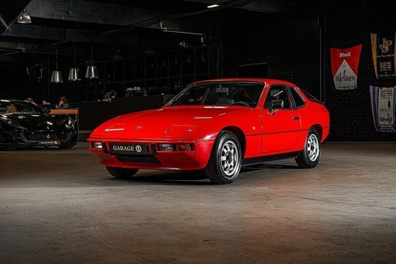 Begagnad Porsche 924 125 HK (91 kW) 1984 Röd Sportkupé