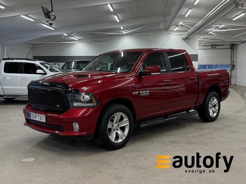 Röd Begagnad 2013 Dodge Ram Pickup | 258 900 kr (Marknadspris) - Bild 1/4