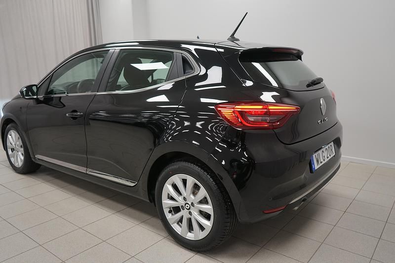Begagnad Renault Clio V Intens 91 HK (66 kW) 2022 Svart Halvkombi