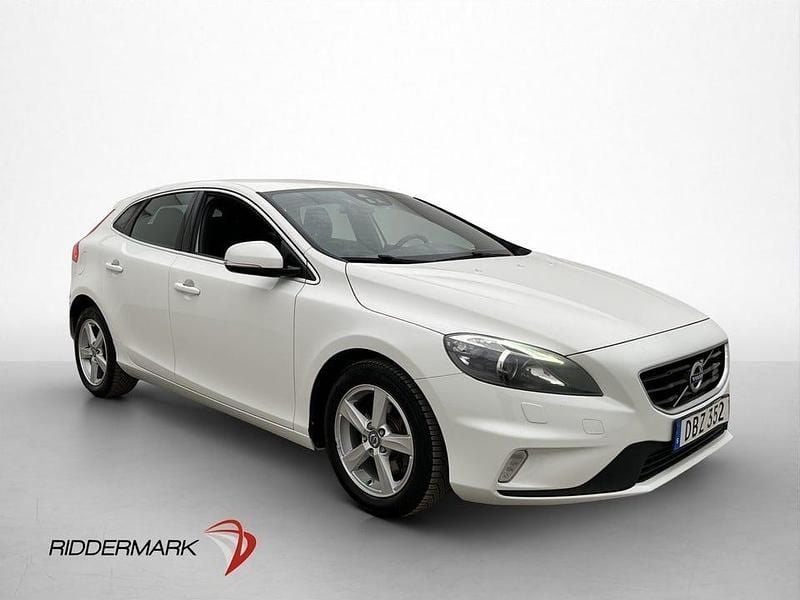 Begagnad Volvo V40 R-Design 120 HK (88 kW) 2014 Vit Halvkombi