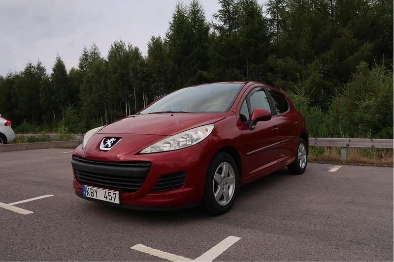 Röd Begagnad 2010 Peugeot 207 Halvkombi | 19 500 kr (Superpris) - Bild 1/4