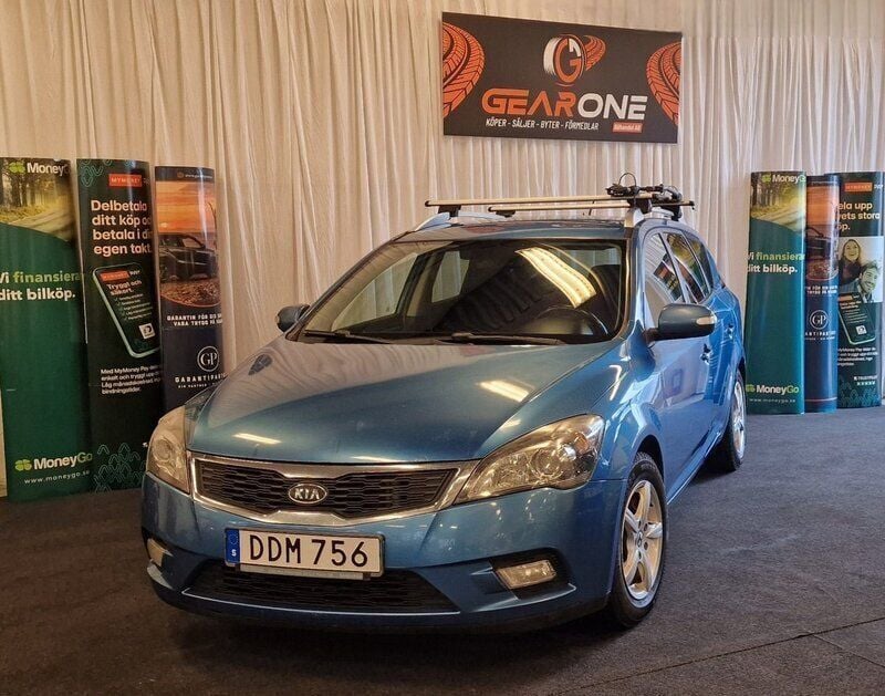 Blå Begagnad 2010 Kia Ceed Sportswagon 4 Kombi | 29 900 kr (Marknadspris) - Bild 1/4