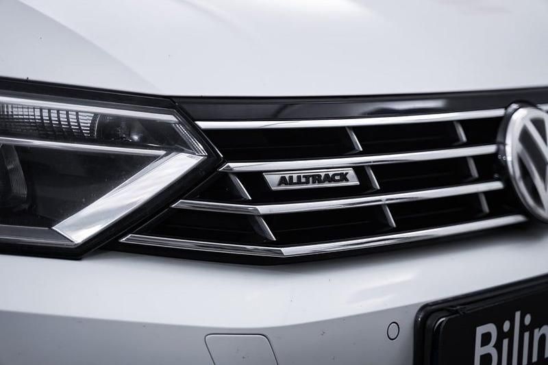 Begagnad VW Passat Alltrack 190 HK (139 kW) 2016 Vit Kombi