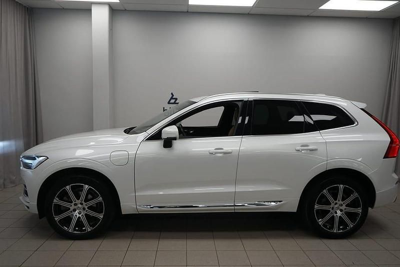 Begagnad Volvo XC60 Inscription 344 HK (253 kW) 2021 Vit SUV