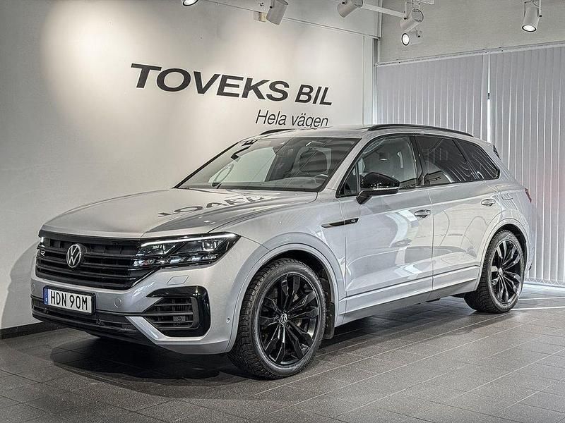 Silver Begagnad 2021 VW Touareg R-line SUV | 439 900 kr (Superpris) - Bild 1/4