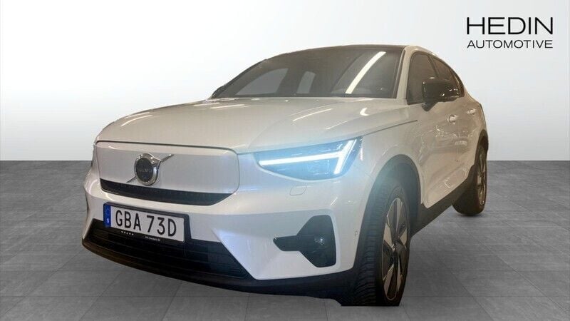 Vit (white) Begagnad 2024 Volvo EC40 SUV | 509 900 kr (Marknadspris) - Bild 1/4
