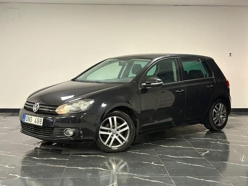 Svart Begagnad 2011 VW Golf VII Halvkombi | 69 900 kr (Marknadspris) - Bild 1/4