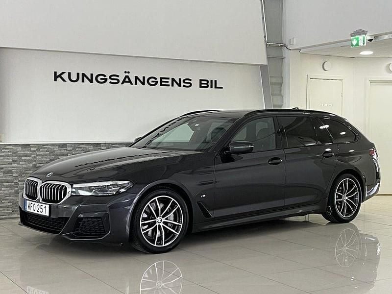 Begagnad BMW 530 M Sport 286 HK (210 kW) 2023 Grå Kombi