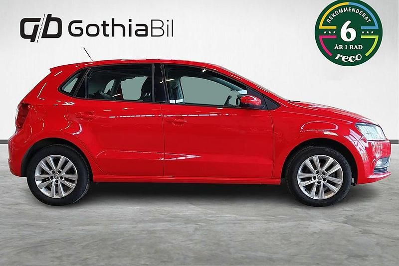 Begagnad VW Polo S 90 HK (66 kW) 2015 Röd Halvkombi