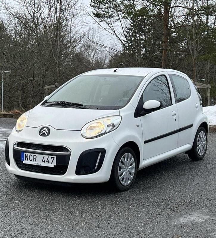 Vit Begagnad 2012 Citroën C1 Halvkombi | 59 999 kr (Bra pris) - Bild 1/4